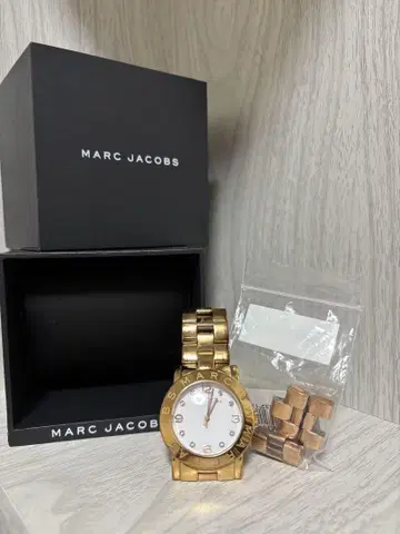 MARC JACOBS 손목시계 36mm