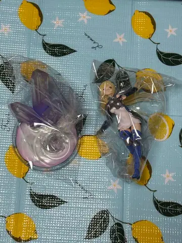 던만추 외전 아이즈 발렌슈타인 피규어 코토부키야