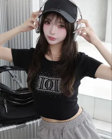 미사용 새상품 Darich 다리치 샤이니 DD 로고 컴팩트 T셔츠