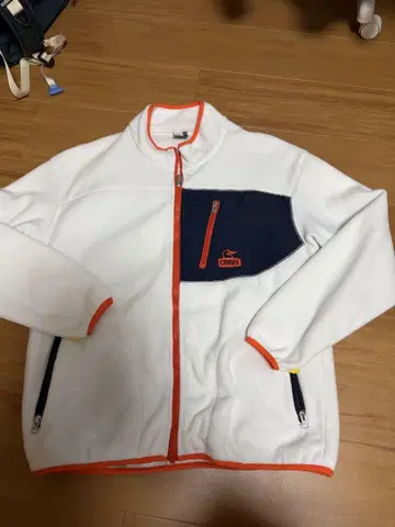 참스 플리스