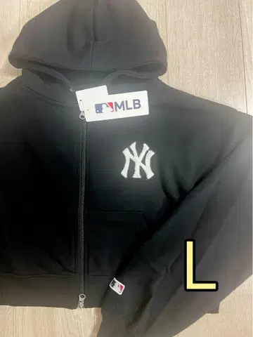 MLB 양키스 크롭 기장 숏 사가 자수 지퍼 후드티 L