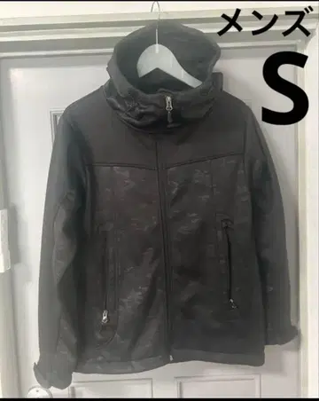 남성용 카모플라쥬 블랙 자켓 S 사이즈