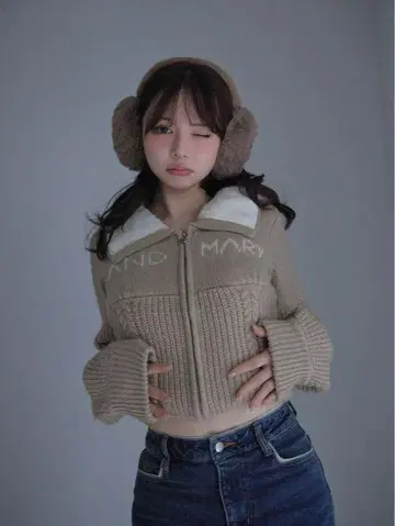 Mary 로고 집업 탑스
