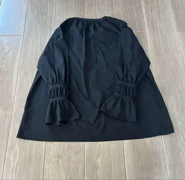 parigot 블라우스 블랙 개더
