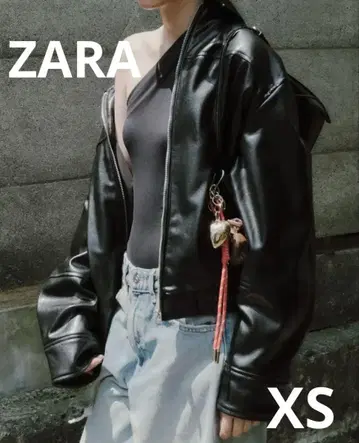 이번 시즌 ZARA 인조 가죽 봄버 자켓 블랙