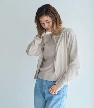 YECCA VECCA 라메 혼방 크루넥 가디건