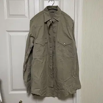 Carhartt 베이지 밀리터리 자켓
