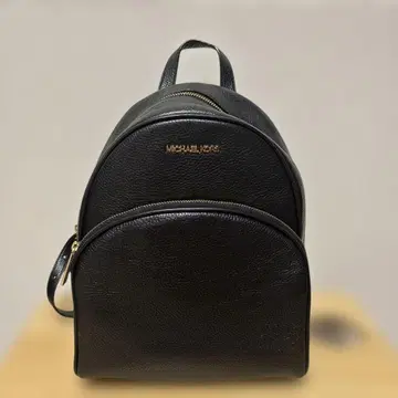 MICHAEL KORS 블랙 백팩