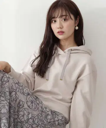 [ 미사용 새상품 ] 숏 기장 후드티 / 프로포션 바디 드레싱