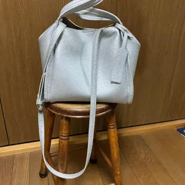 cachecache 소프트 가죽 토트백 + 미니 파우치 포함