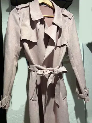 ZARA 옅은 핑크 트렌치코트 벨트 포함