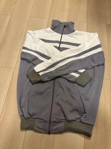 diadora 집업 자켓 그레이/화이트