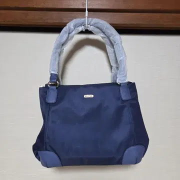 AGATHA 네이비 숄더백