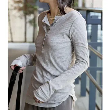 이번 시즌 저널 스탠다드 시어 골지 헨리넥 미사용
