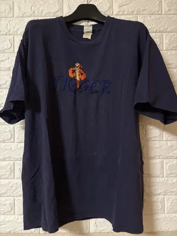 Disney Store 티거 자수 T셔츠 네이비 빈티지 90s