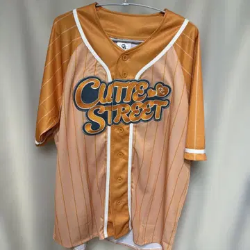 CUTIE STREET 유니폼