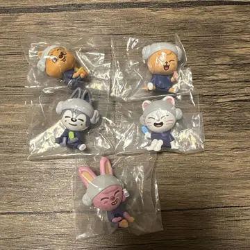컬러풀 캐릭터 피규어 6개 세트