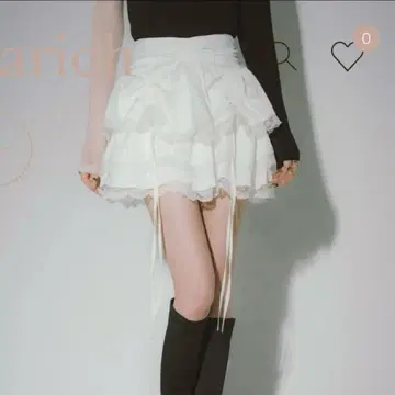 Darich 랜덤 프릴 스커트 화이트