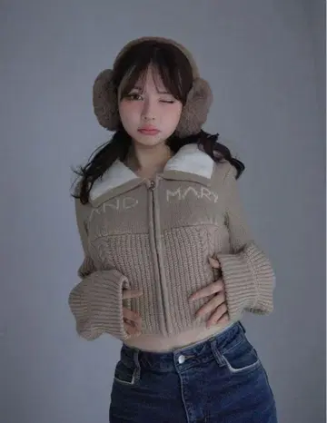 오늘 출시 andmary Mary 로고 집업 탑스