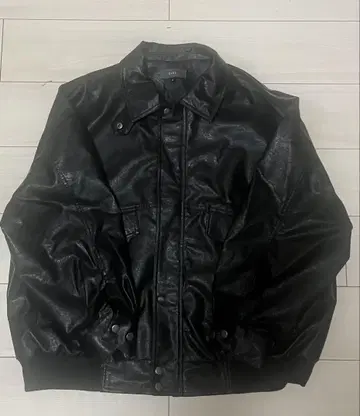 CLEL 블랙 가죽 자켓 S 사이즈