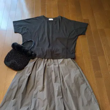 ROSIEE 티셔츠