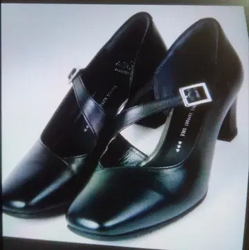 [미사용 새상품] withwidth의 블랙 스트랩 펌프스