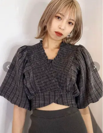 EMODA 셔링 타이트 탑 완판템