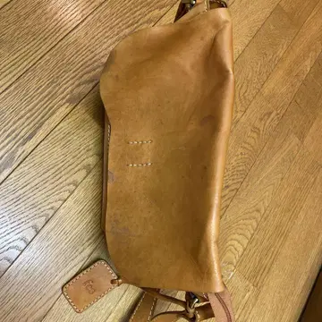 브라운 가죽 숄더백