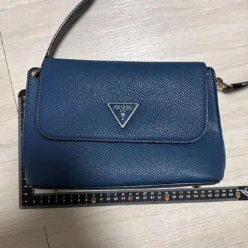 GUESS 숄더백