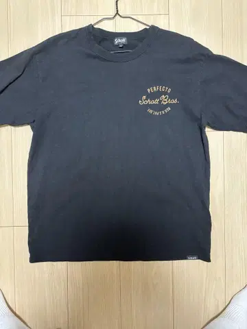 Schott 블랙 T셔츠