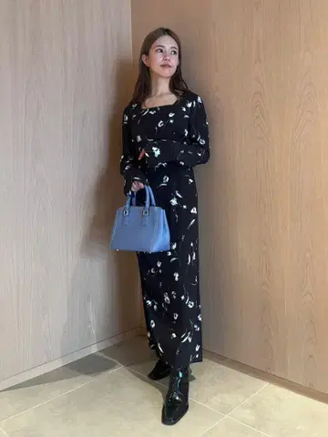 프레이 아이디 스퀘어 넥 슬릿 원피스