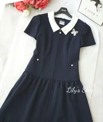 컨디션 최상 르네 화이트 카라 티어드 원피스