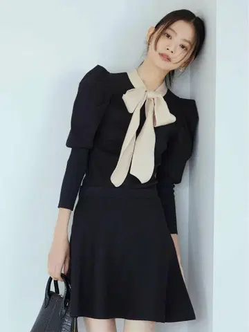 LILY BROWN 보타이 니트 셋업