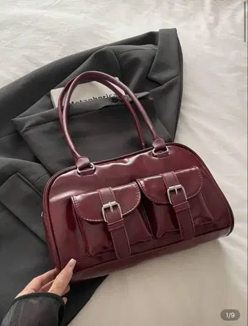 버건디 핸드백 2포켓 부착
