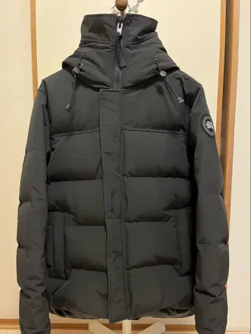 Canada Goose 맥밀란 블랙 다운 자켓