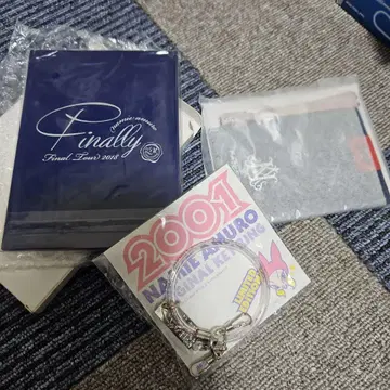 아무로 나미에 굿즈 묶음 판매