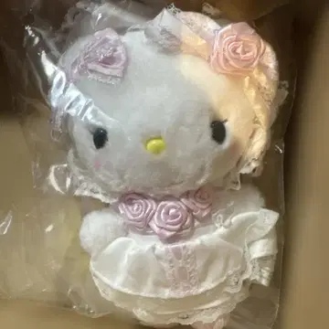 산리오 화이트 프릴 키티 마스코트