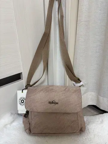미사용 새상품 택 포함 키플링 숄더백 몽키 참 Kipling
