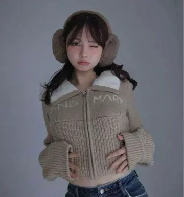 Mary 로고 집업 탑스 앤메리 베이지