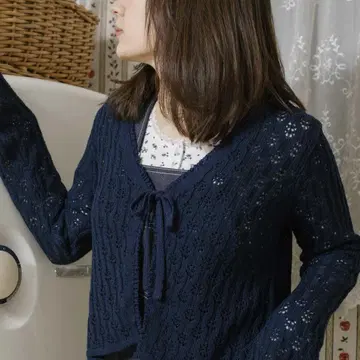 새상품급 프론트 리본 니트 가디건