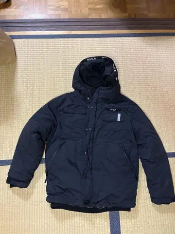 RVCA 후드 부착 다운 자켓 블랙