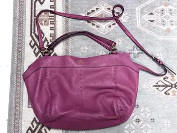 하와이 구매 새상품급 핑크 가죽 숄더백