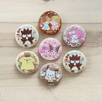 산리오 캐릭터즈 자수 캔뱃지 7개 세트