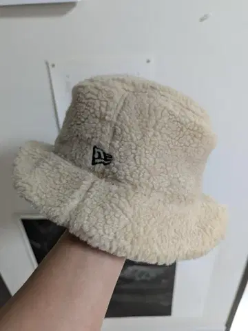 NEWERA 보아 버킷햇 화이트 61cm