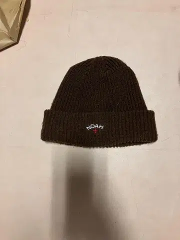 NOAH 브라운 니트 모자