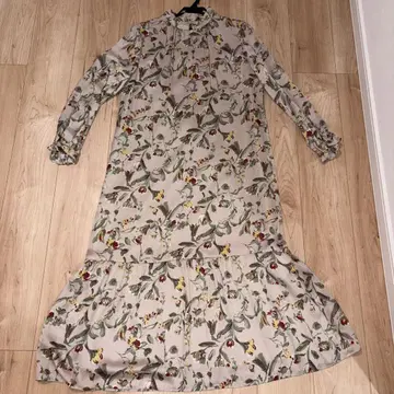 새상품급 피노레 원피스 size38