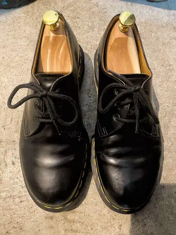 정품 Dr.Martens 3홀 UK7 마틴