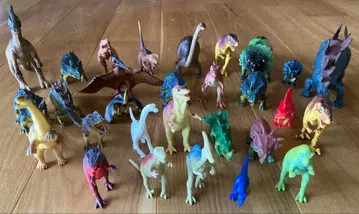 공룡 피규어와 놀이 매트 자동차 세트