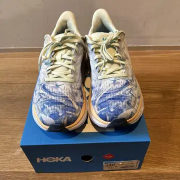 HOKA 와이드 러닝화 27.5cm