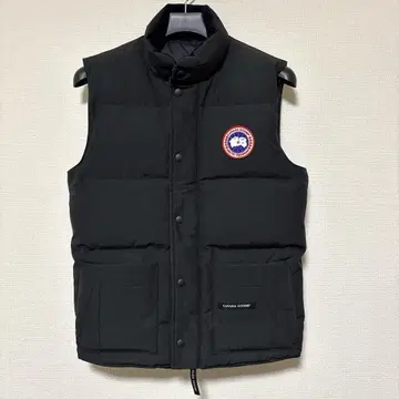 CANADA GOOSE 다운 베스트